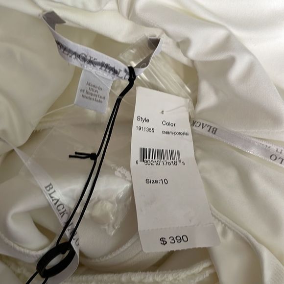 NWT Black Halo Genesis Silk Jumpsuit $390 - Picture 8 of 8